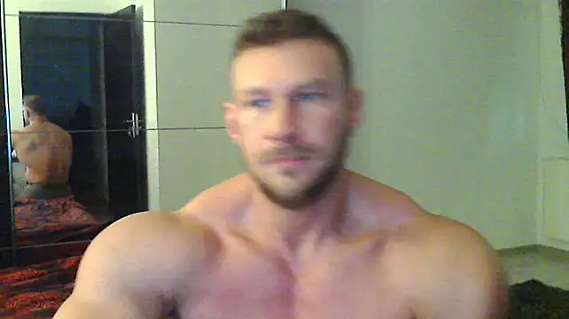 Snapshot of muscularkevin chatting on 12-14-24, 01:27 muscularkevin online show from 12-14-24, 01:27