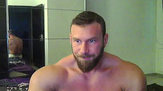 Snapshot of muscularkevin chatting on 05-16-26, 03:27 muscularkevin online show from 05-16-26, 03:27