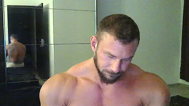 Snapshot of muscularkevin chatting on 09-12-25, 03:39 muscularkevin online show from 09-12-25, 03:39