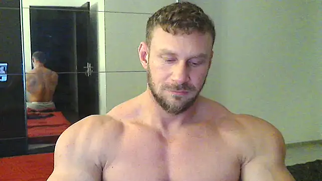 Snapshot of muscularkevin chatting on 12-23-24, 02:17 muscularkevin online show from 12-23-24, 02:17