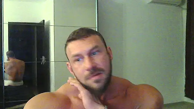 Snapshot of muscularkevin chatting on 09-10-25, 03:27 muscularkevin online show from 09-10-25, 03:27