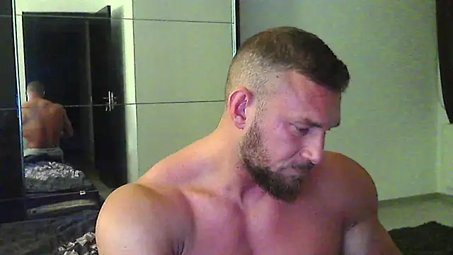 Snapshot of muscularkevin chatting on 05-21-26, 03:26 muscularkevin online show from 05-21-26, 03:26