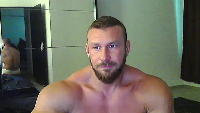 Snapshot of muscularkevin chatting on 06-18-26, 01:27 muscularkevin online show from 06-18-26, 01:27