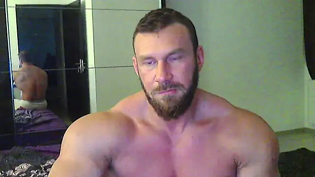 Snapshot of muscularkevin chatting on 05-18-26, 03:50 muscularkevin online show from 05-18-26, 03:50