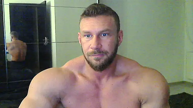 Snapshot of muscularkevin chatting on 02-18-25, 04:37 muscularkevin online show from 02-18-25, 04:37