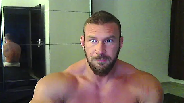 Snapshot of muscularkevin chatting on 05-31-26, 03:34 muscularkevin online show from 05-31-26, 03:34