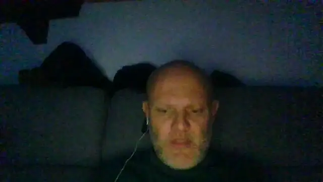 Snapshot of davigochi77bcn chatting on 02-10-26, 07:24 davigochi77bcn online show from 02-10-26, 07:24