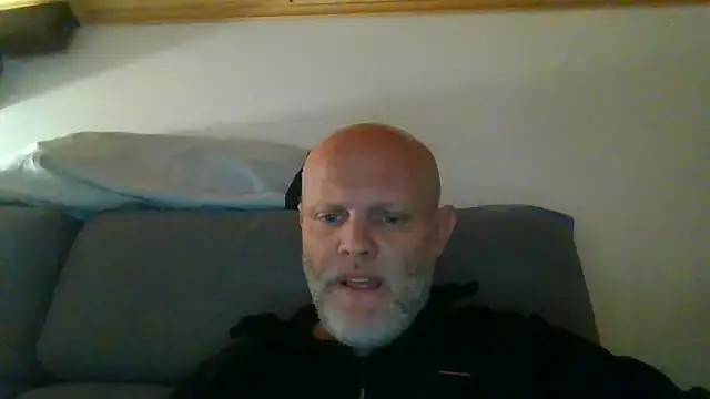 Snapshot of davigochi77bcn chatting on 02-26-26, 07:03 davigochi77bcn online show from 02-26-26, 07:03