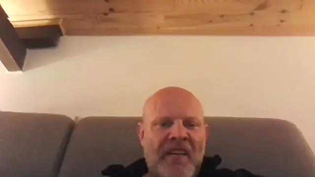 Snapshot of davigochi77bcn chatting on 04-12-26, 07:50 davigochi77bcn online show from 04-12-26, 07:50