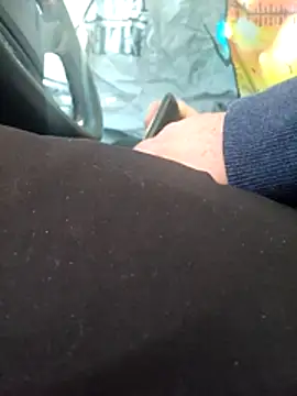 Hotredheadandtoungelasher online show from 01-06-26, 01:37