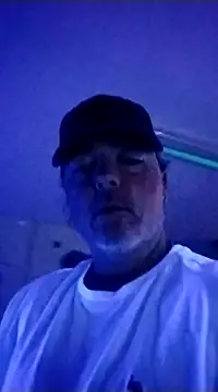 Snapshot of Hotredheadandtoungelasher chatting on 02-20-25, 07:12 Hotredheadandtoungelasher online show from 02-20-25, 07:12