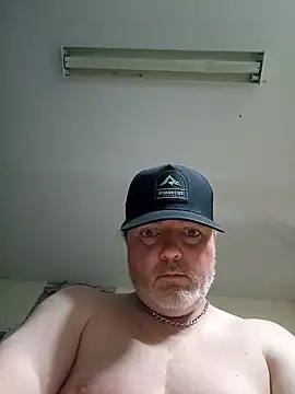 Hotredheadandtoungelasher online show from 12-05-25, 02:48