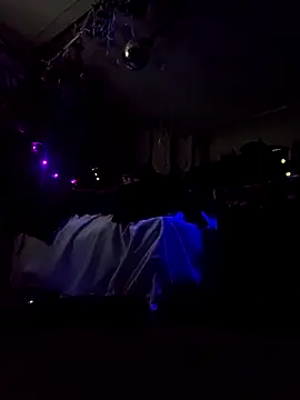 Hotredheadandtoungelasher online show from 11-16-25, 11:26