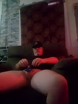 Hotredheadandtoungelasher online show from 03-12-26, 02:21