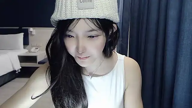 Snapshot of TBgril chatting on 04-02-26, 12:12 TBgril online show from 04-02-26, 12:12