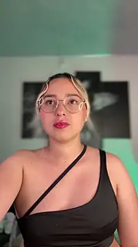 Irisweet  online show from 02-04-26, 10:16