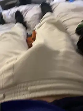 Snapshot of Luishorny19 chatting on 02-11-25, 04:02 Luishorny19 online show from 02-11-25, 04:02