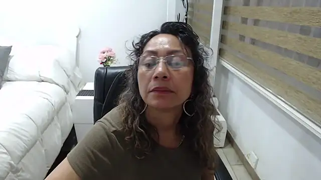 jesy hot online show from 11-22-25, 10:30