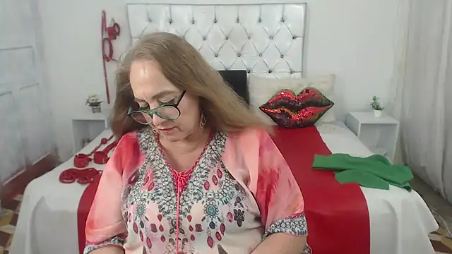 Sweetbigcatt online show from 06-23-26, 02:20