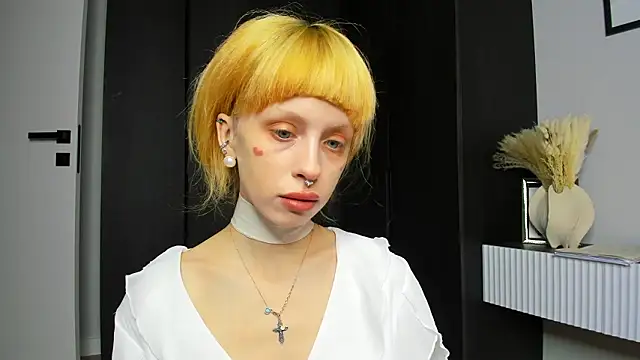 FlowerOfSin2001 online show from 03-01-26, 05:46