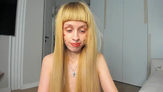 FlowerOfSin2001 online show from 04-17-26, 06:55