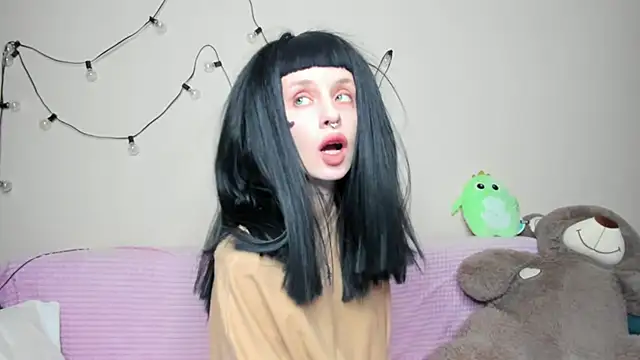 FlowerOfSin2001 online show from 09-21-25, 04:34