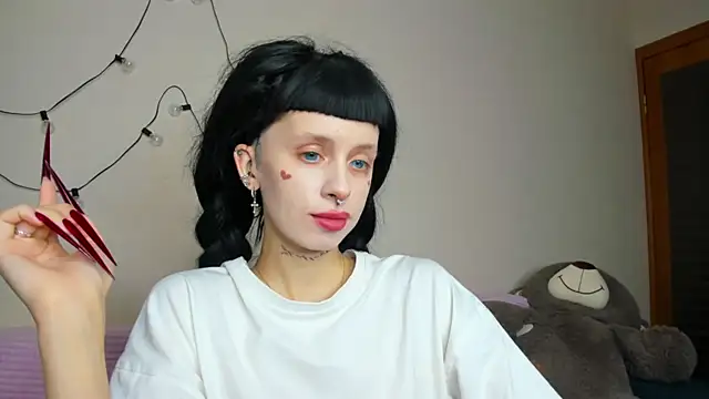 FlowerOfSin2001 online show from 09-12-25, 12:49