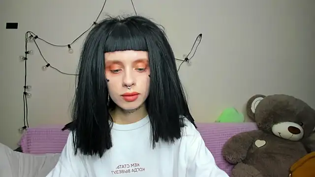 FlowerOfSin2001 online show from 09-14-25, 05:57