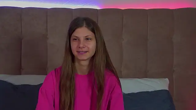 AudreyBarlow online show from 10-19-25, 06:27