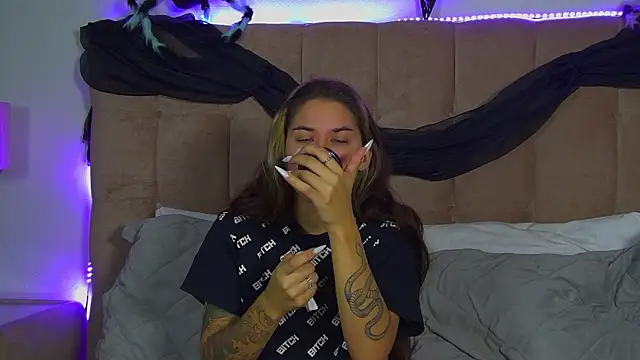 RachelSimpson online show from 10-31-25, 06:15