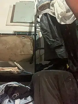 Snapshot of raphadoors19 chatting on 02-11-26, 05:07 raphadoors19 online show from 02-11-26, 05:07