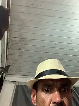 Snapshot of raphadoors19 chatting on 02-21-26, 08:05 raphadoors19 online show from 02-21-26, 08:05