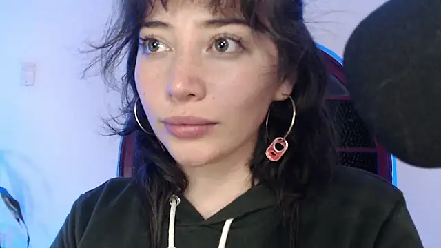 Snapshot of Hannah-Valhalla chatting on 12-02-24, 02:59 Hannah-Valhalla online show from 12-02-24, 02:59