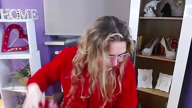 Zoey Erotic online show from 01-19-26, 05:33