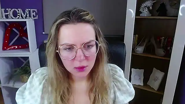 Zoey Erotic online show from 01-12-26, 05:36