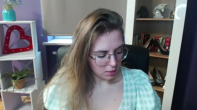 Zoey Erotic online show from 02-19-25, 08:55
