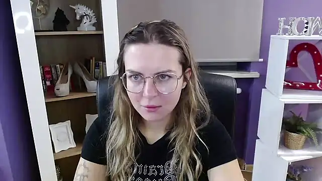 Zoey Erotic online show from 10-16-25, 04:32