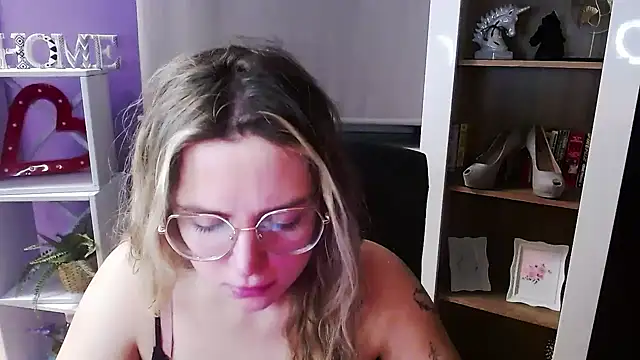 Zoey Erotic online show from 01-13-26, 05:44