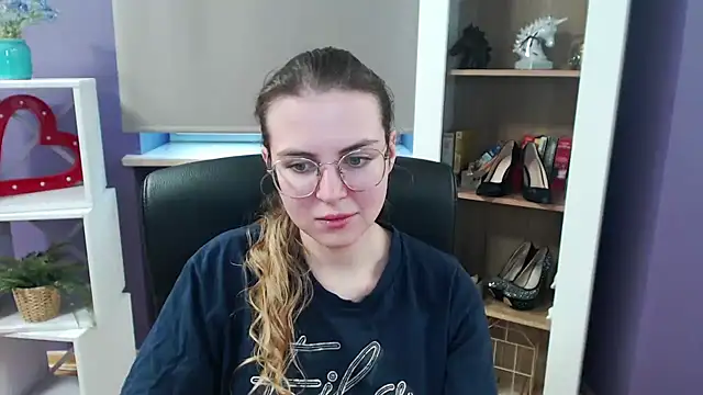 Zoey Erotic online show from 02-26-25, 08:39