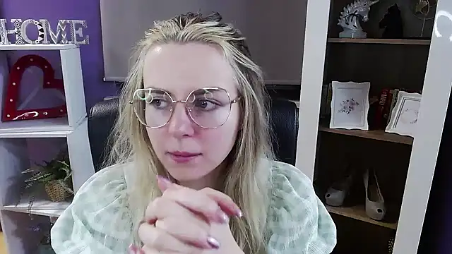 Zoey Erotic online show from 02-05-26, 05:36