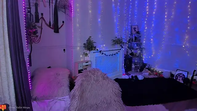 Snapshot of AliceW0lf chatting on 10-18-25, 04:09 AliceW0lf online show from 10-18-25, 04:09