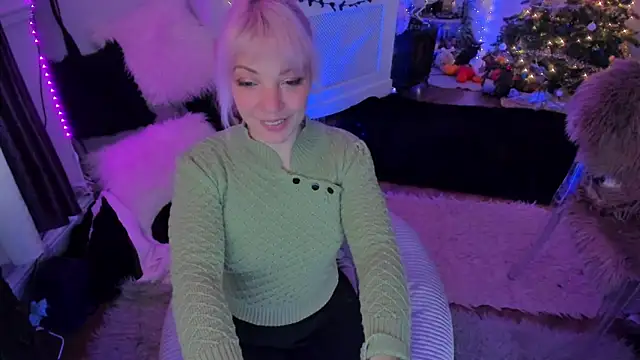 AliceW0lf online show from 12-18-25, 04:11