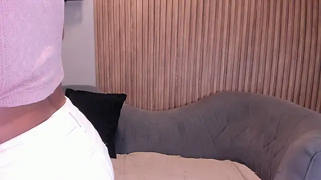 Sariitaa  online show from 12-18-25, 02:10