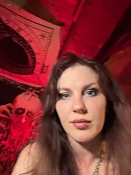 Snapshot of courtneyoccult chatting on 10-16-25, 04:21 courtneyoccult online show from 10-16-25, 04:21