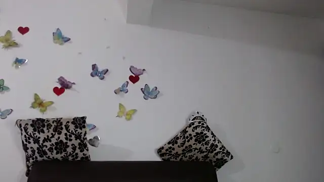 linapalacios online show from 11-23-25, 02:16