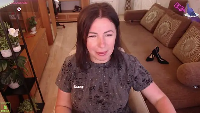 LauraClarck online show from 05-24-26, 06:02