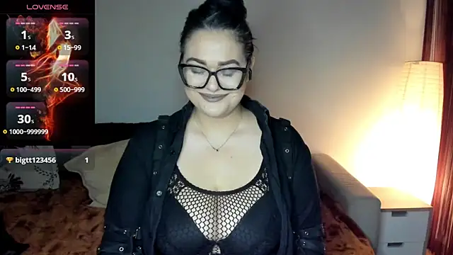 Laura sinner online show from 11-17-25, 05:39