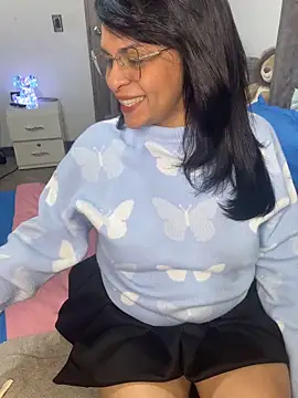 Kataliina online show from 04-12-26, 06:05