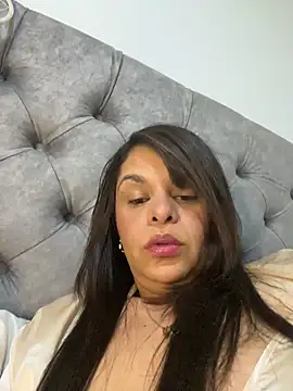 Kataliina online show from 09-24-25, 05:14