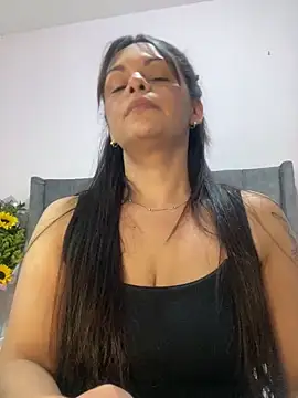 Kataliina online show from 03-20-25, 02:51